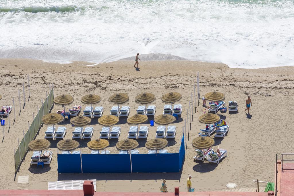Renthas Benalmadena Playa Appartamento Esterno foto